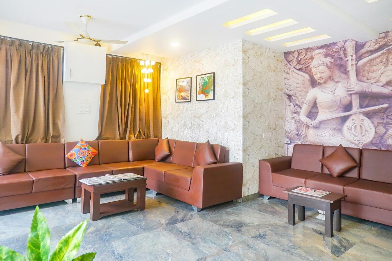Oyo 15741 Z Inn Phursungi Extérieur photo