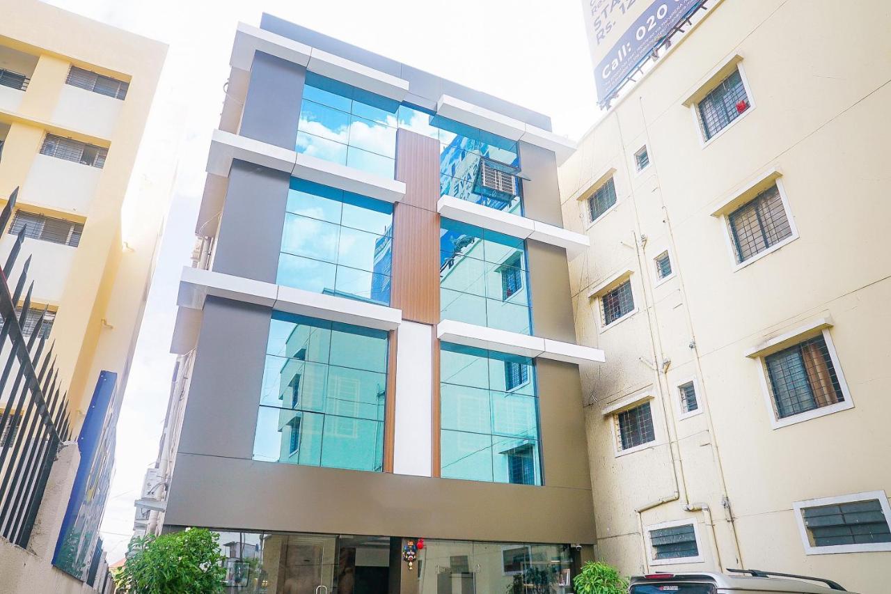 Oyo 15741 Z Inn Phursungi Extérieur photo
